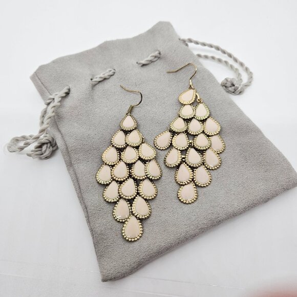 Vintage Ivory Blush Chandelier Drop Earrings Gold Tone - Picture 5 of 7